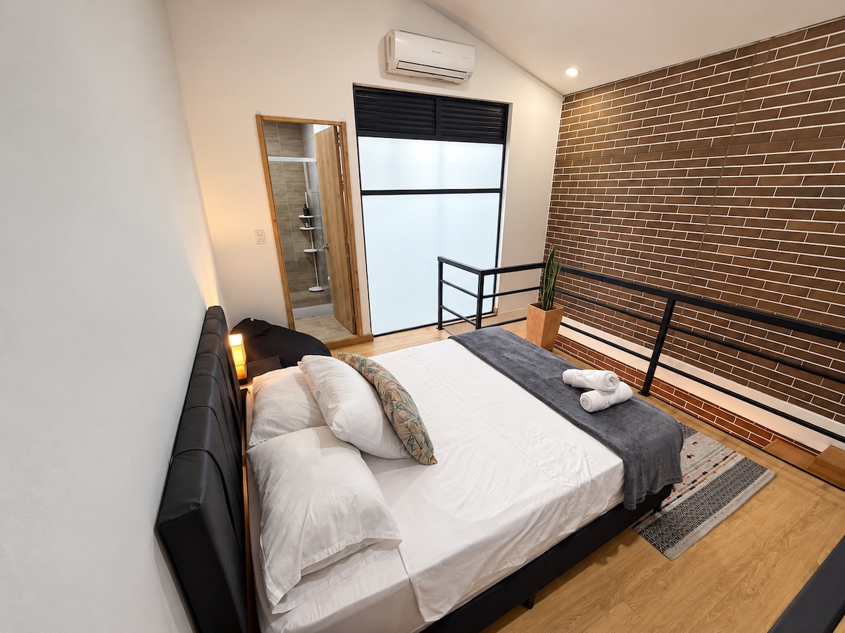 Loft moderno en Laureles | Aire acondicionado + wifi superrápido