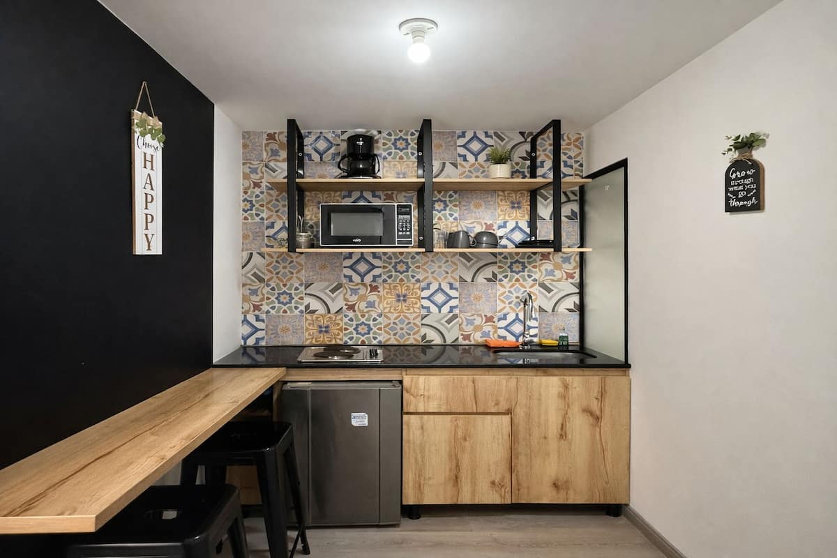 Alojamiento a minutos de Provenza en Medellín M201