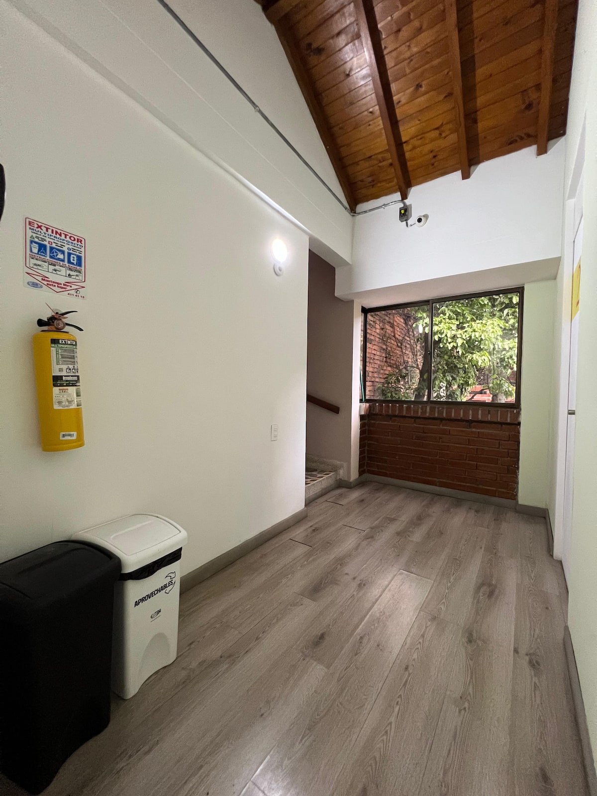 Alojamiento a minutos de Provenza en Medellín M201