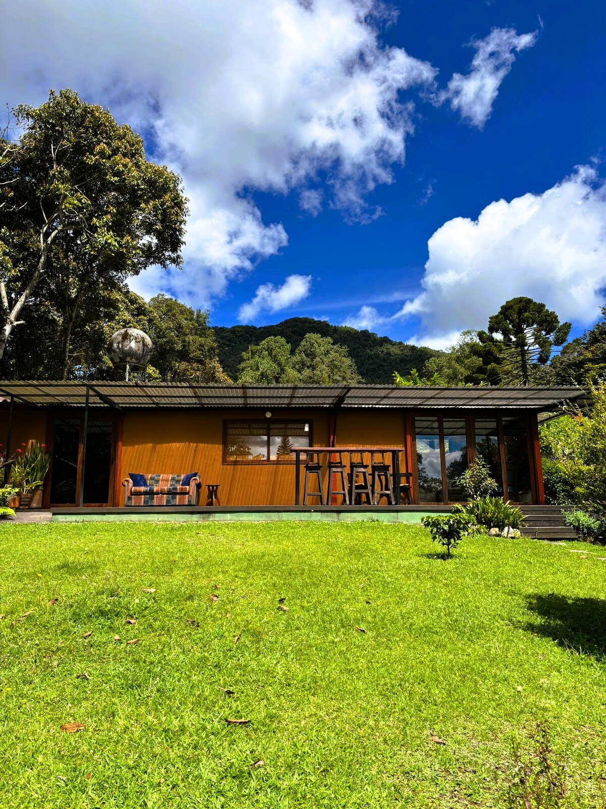 Casa campestre, excelente ubicación hermosa vista!