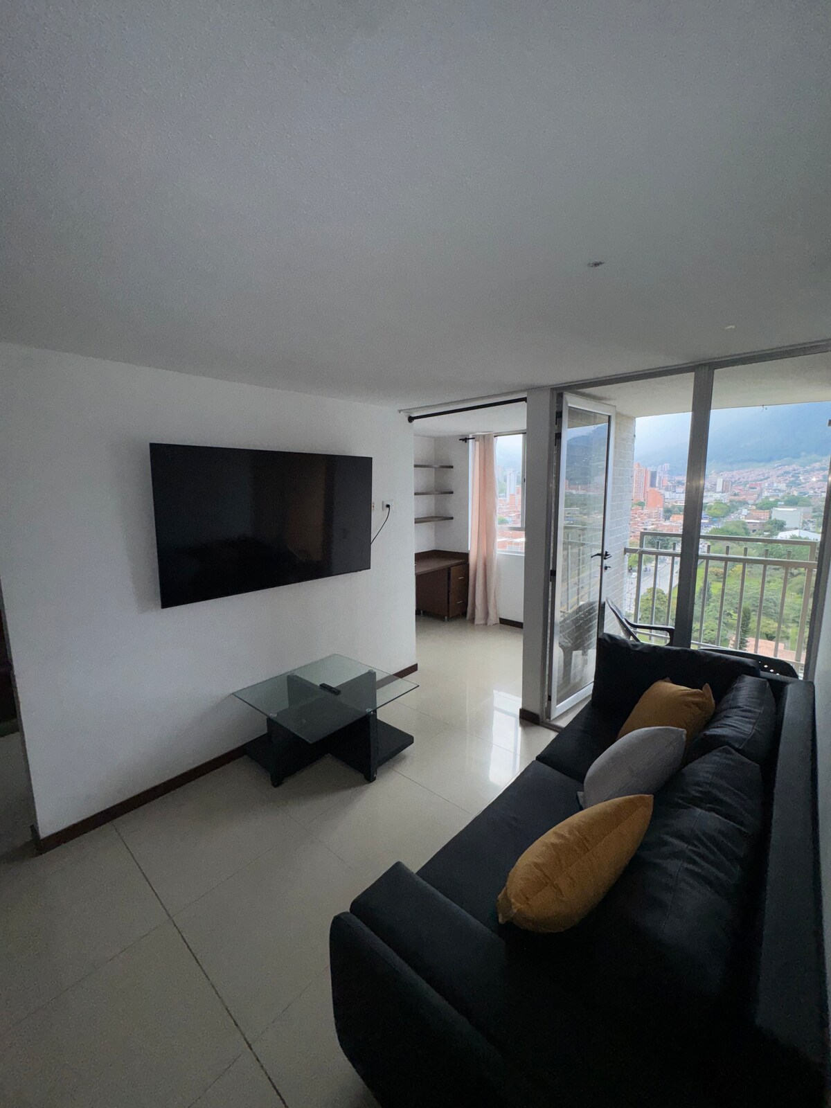 Apartamento con una excelente vista y bien ubicado