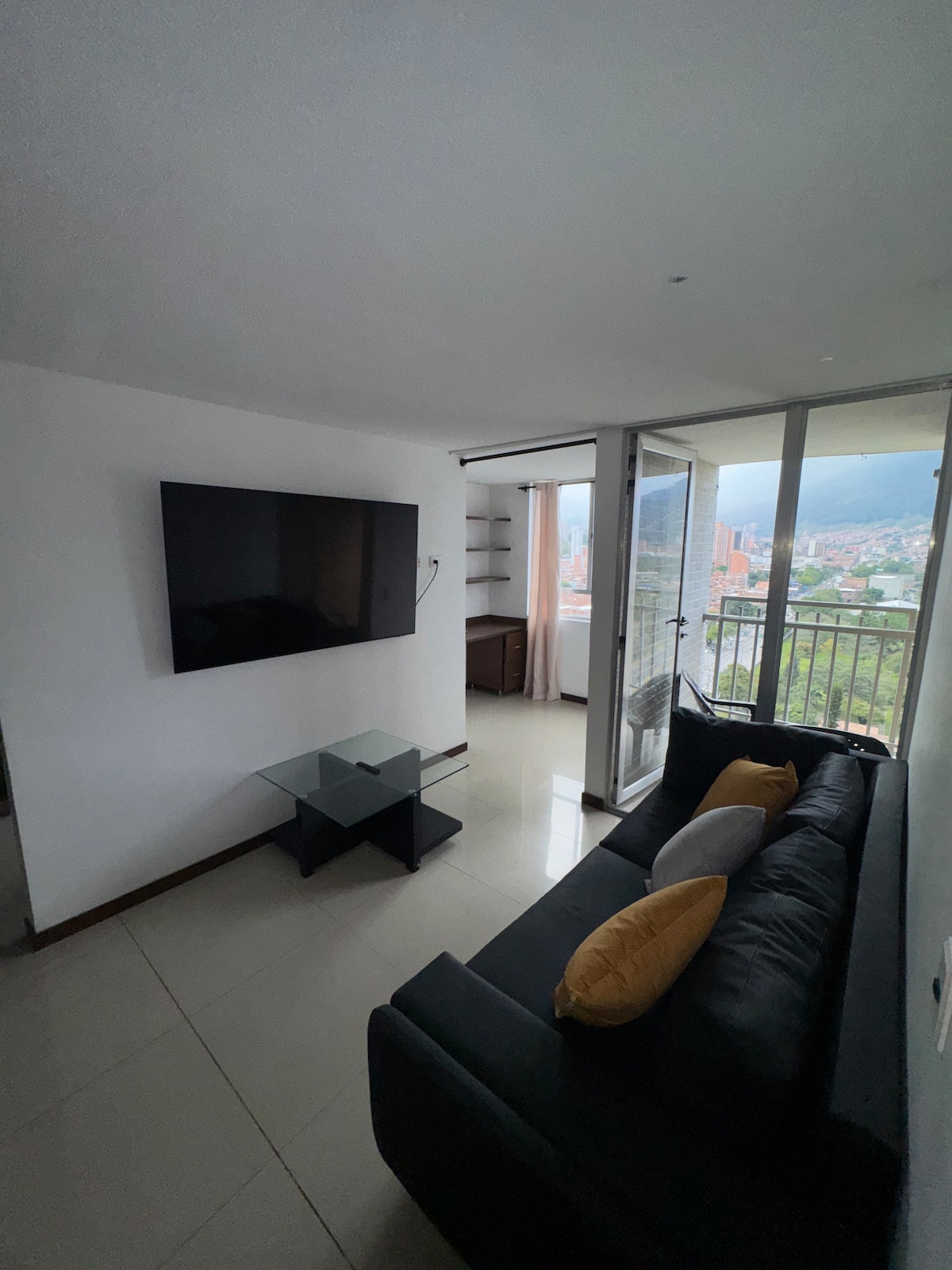 Apartamento con una excelente vista y bien ubicado