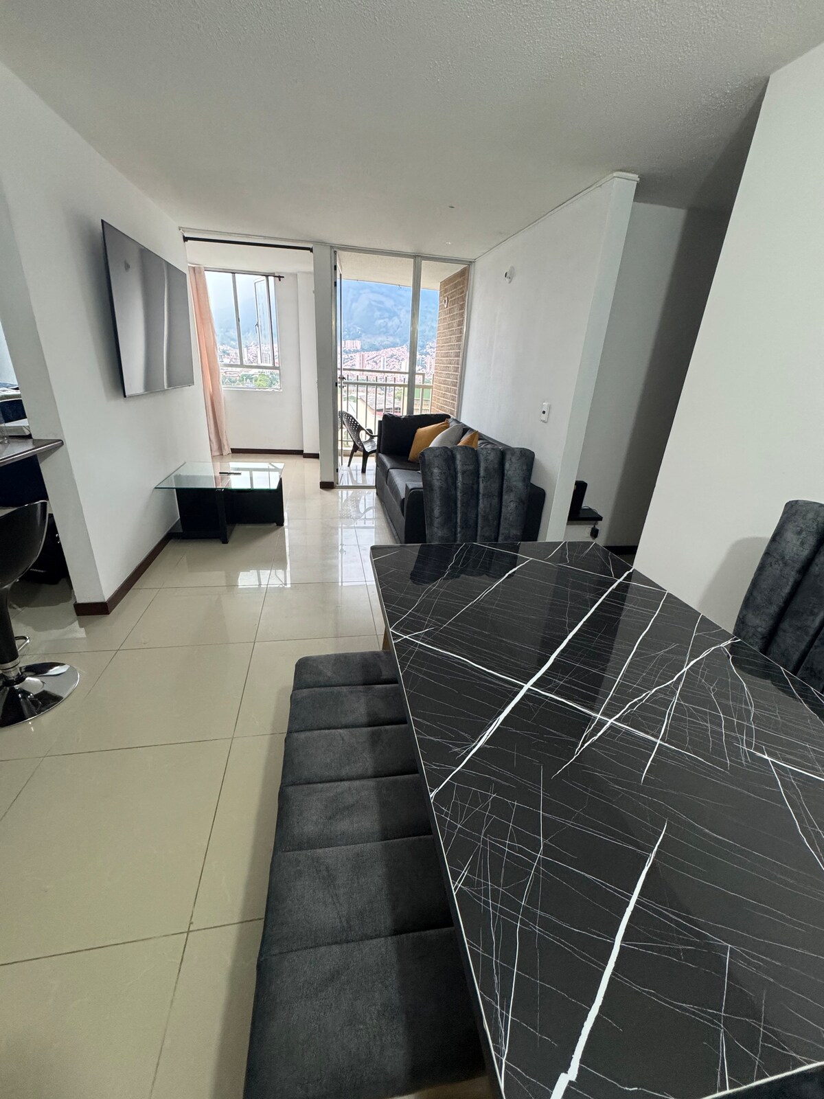 Apartamento con una excelente vista y bien ubicado