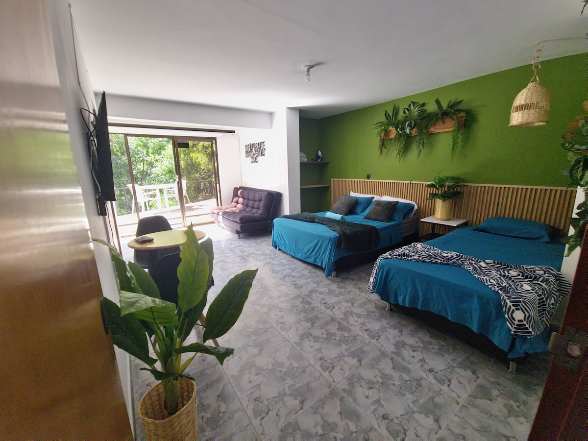 Aparta estudio en la frontera Poblado - Envigado