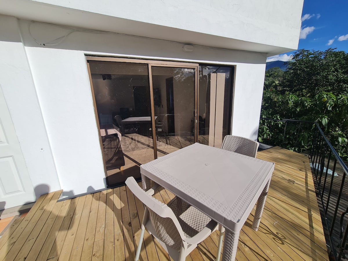 Aparta estudio en la frontera Poblado - Envigado