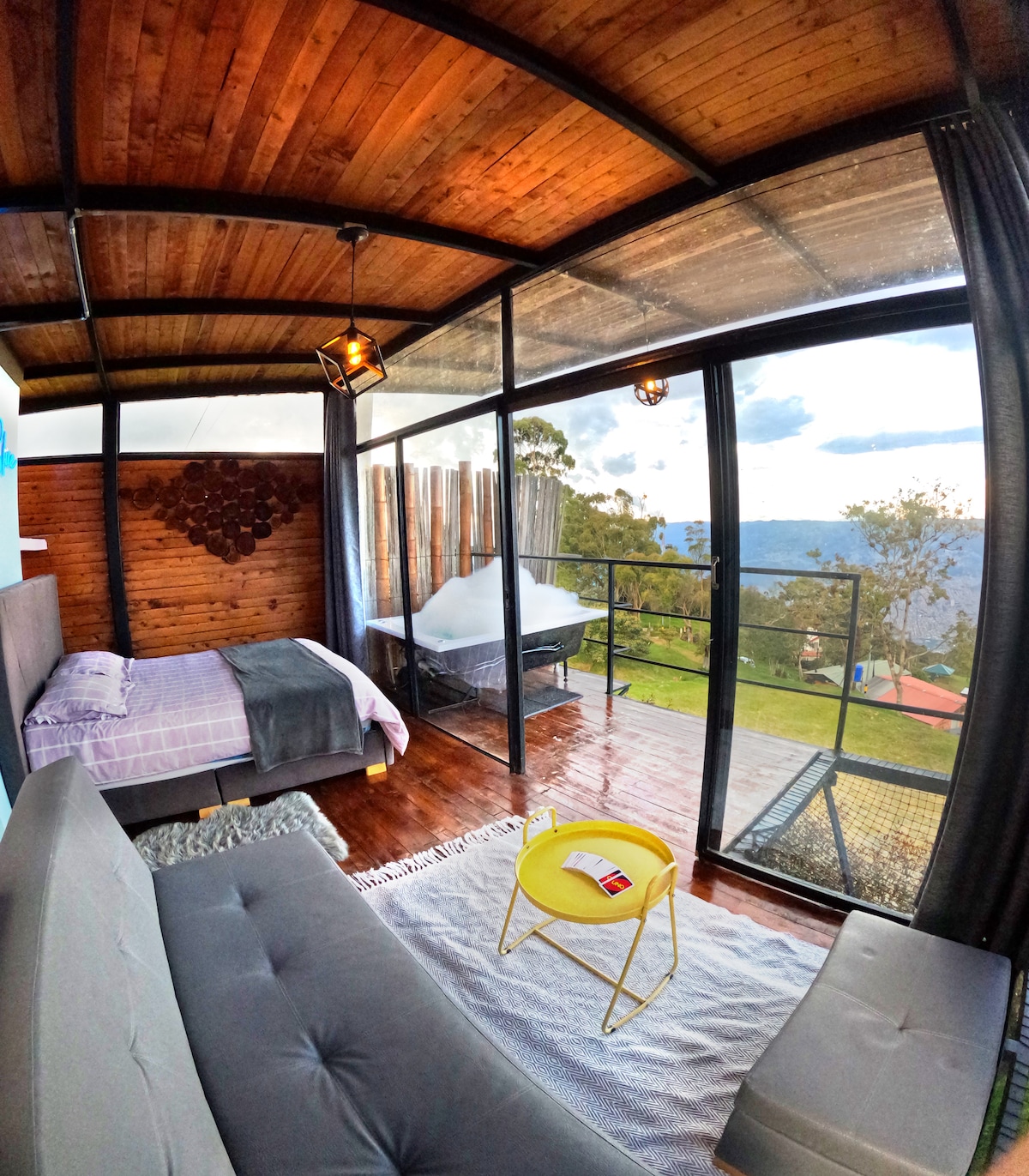 Cabaña privada con jacuzzi y vista a la ciudad