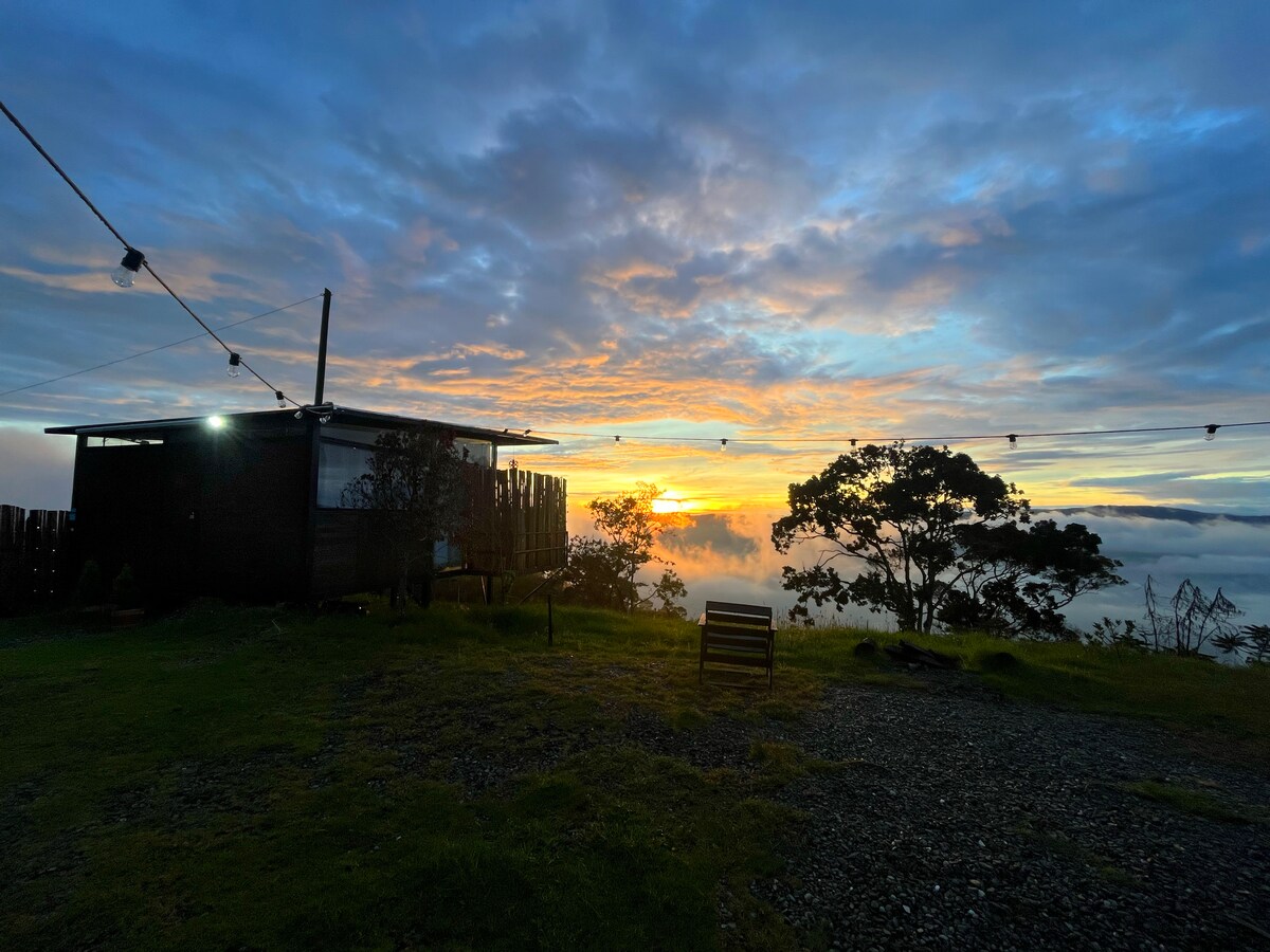 Cabaña privada con jacuzzi y vista a la ciudad