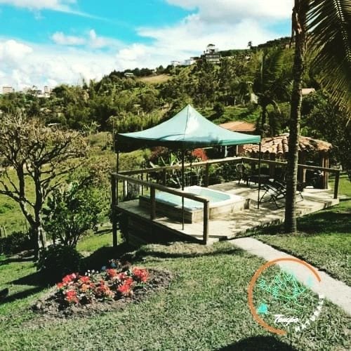 Linda cabaña con Jacuzzi y vista