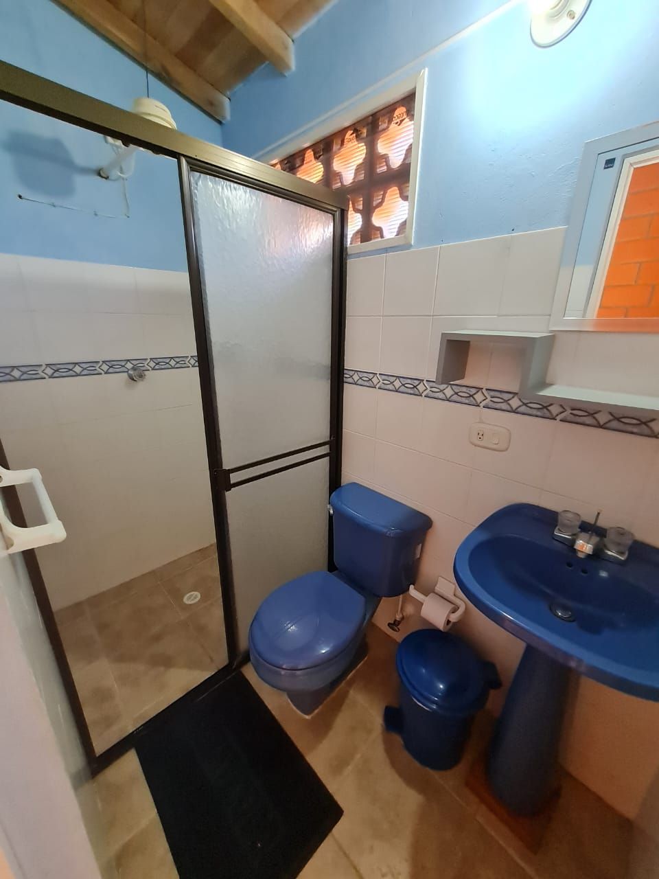 Linda cabaña con Jacuzzi y vista
