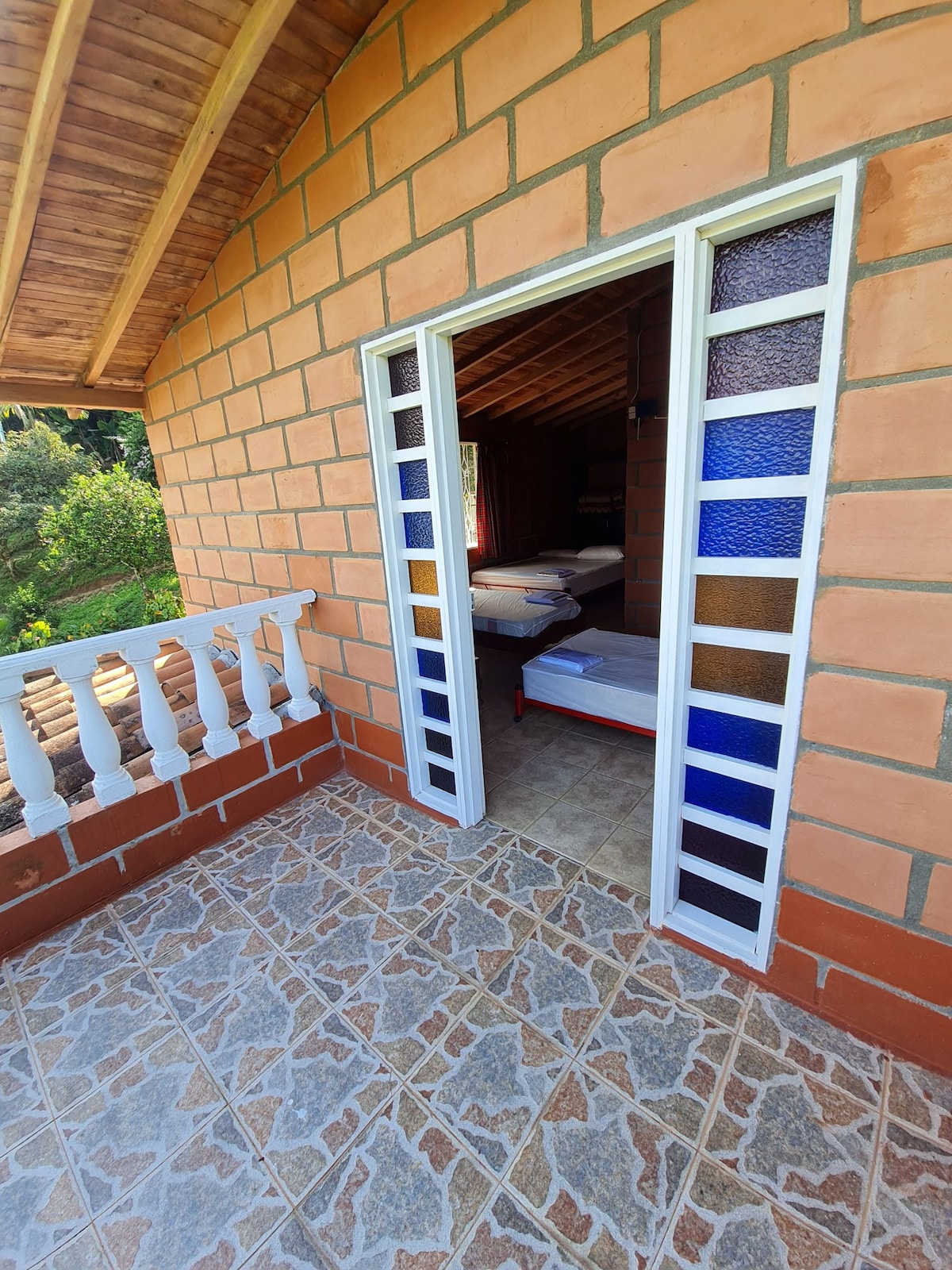 Linda cabaña con Jacuzzi y vista
