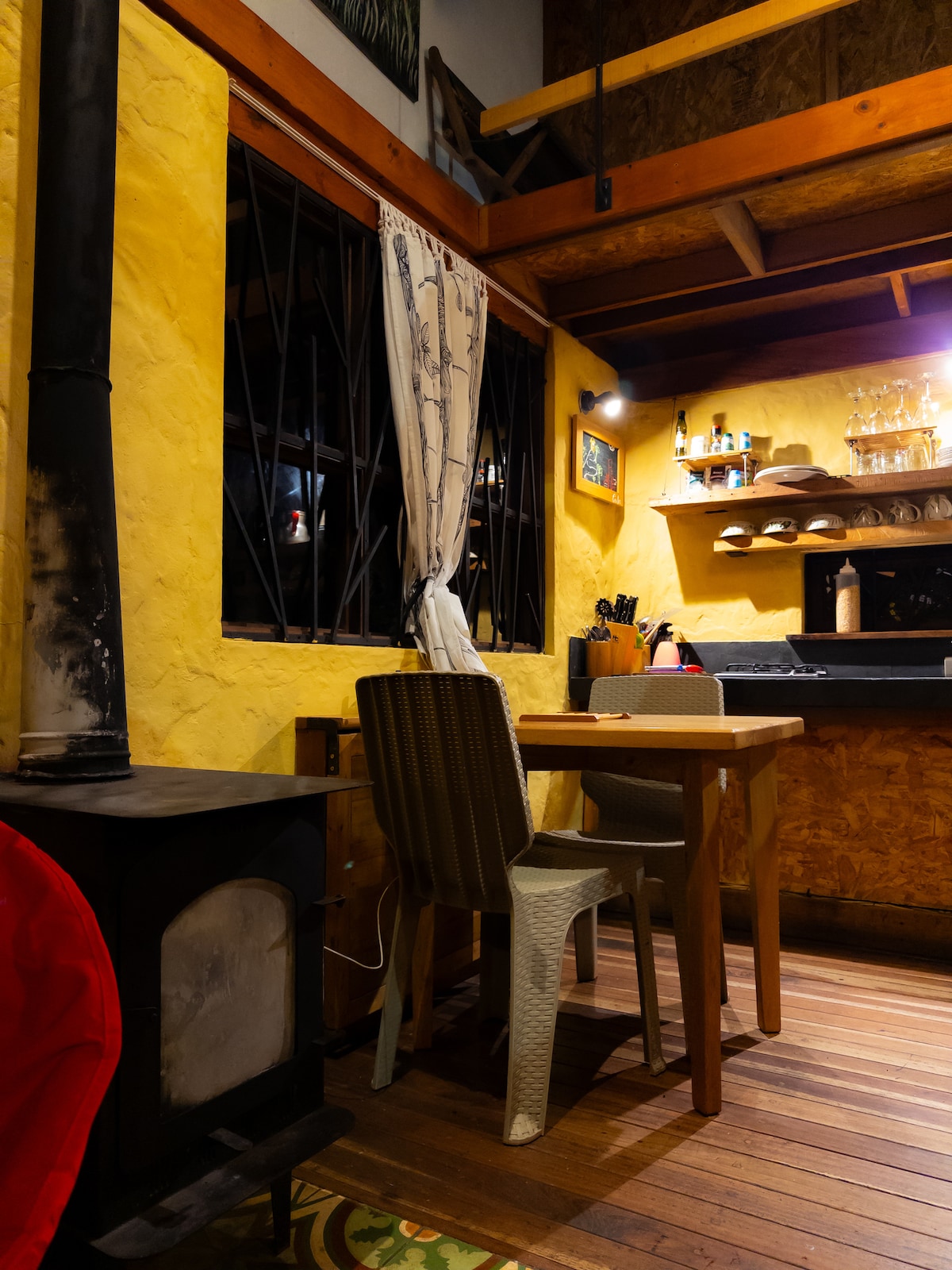 Cabaña en Santa Elena: Chimenea + Ardillas 6p