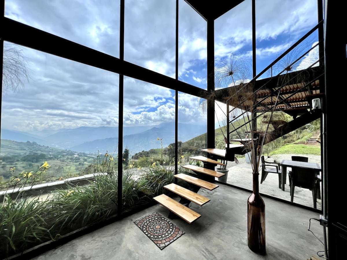 Casa en la colina en Medellín para una pareja