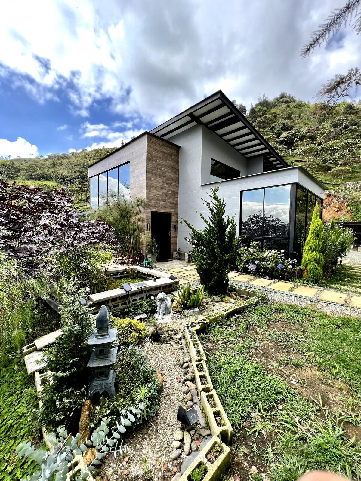 Casa en la colina en Medellín para una pareja