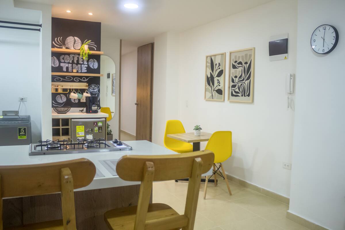 501 Loft Amplio para Estadías Mensuales - Sabaneta