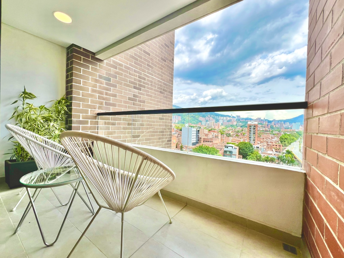 Apartamento nuevo y contemporáneo