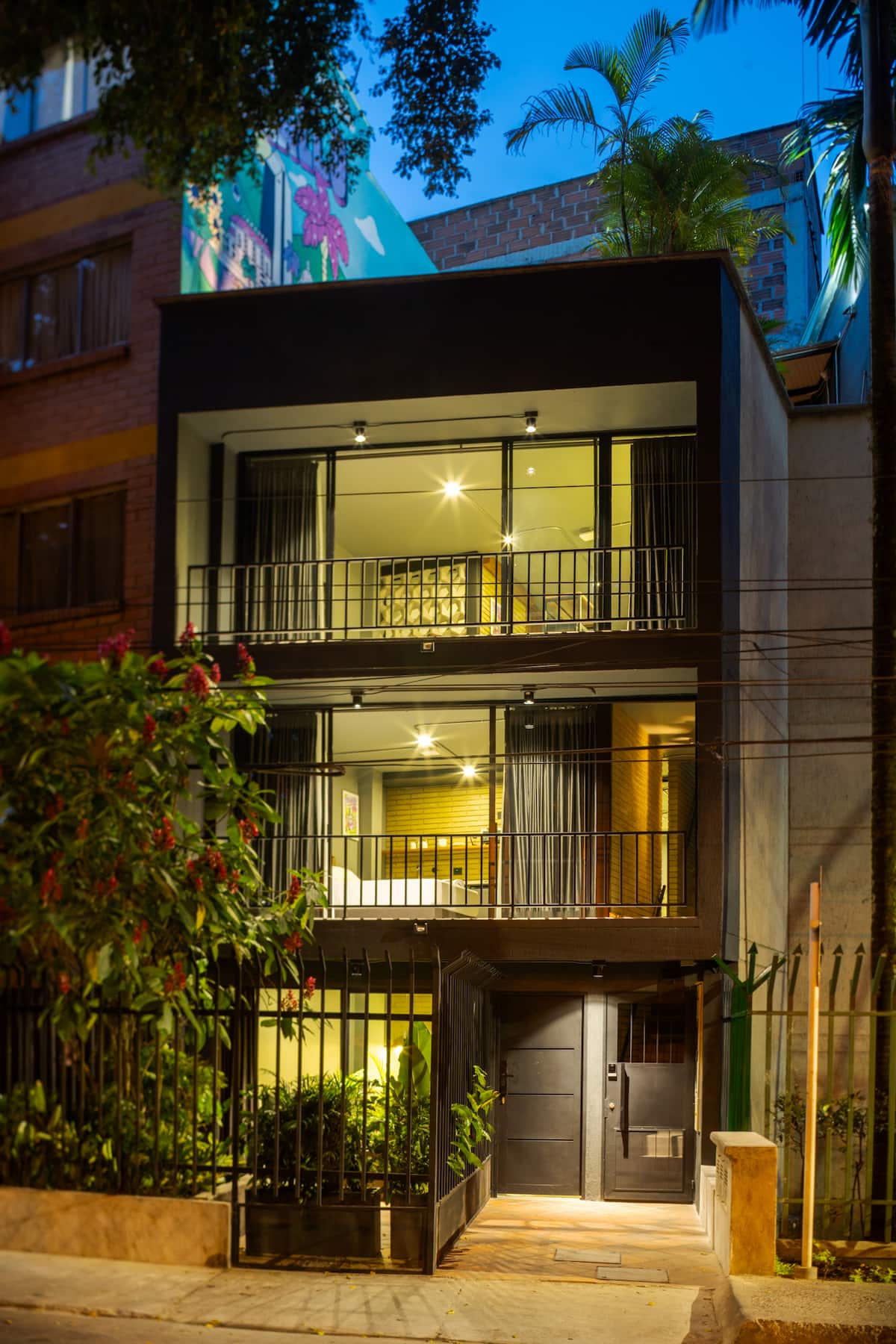 Estudio, wifi rápido y llegada autónoma 24/7