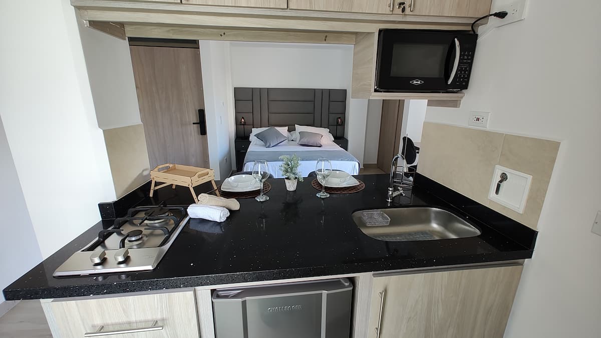 Apartaestudio moderno en Laureles central